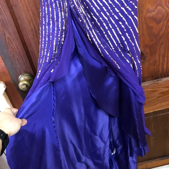 Terani Couture sz 8 purple open back silk